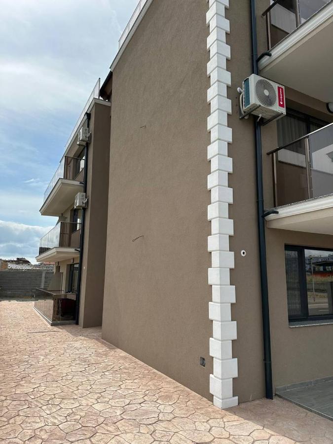 And Apartment *